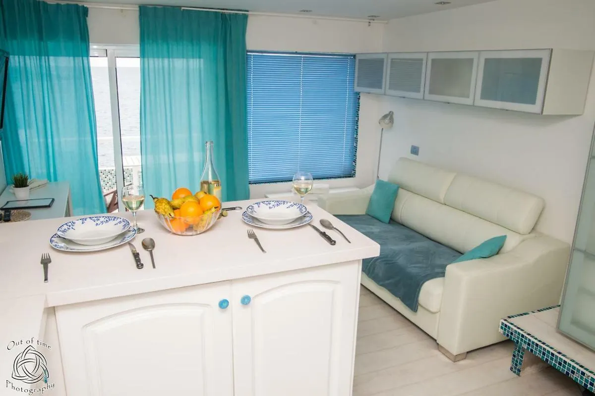 Non Studio Apartment In Las Barandas, Кальяо-Сальвахе
